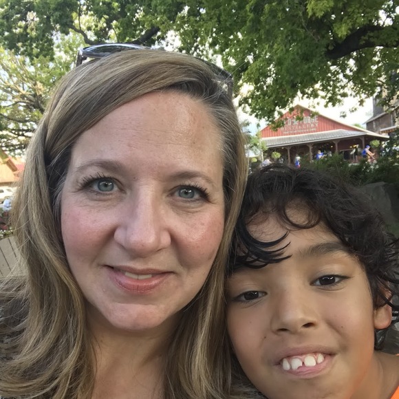 Meet your Posher, Amy - Picture 1 of 1